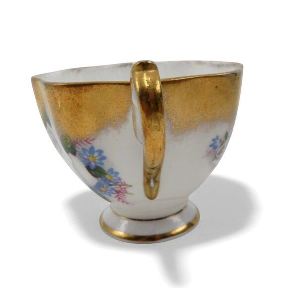 QUEEN ANNE Bone China Red White Rose Teacup and Saucer Gold Trim England Vintage - Picture 2 of 11